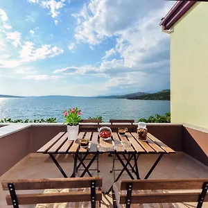 Peric 1 Meka Draga Apartament